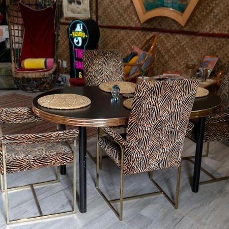 Tropical Tiki Hut Villa ลุยส์วิลล์ ภายนอก รูปภาพ